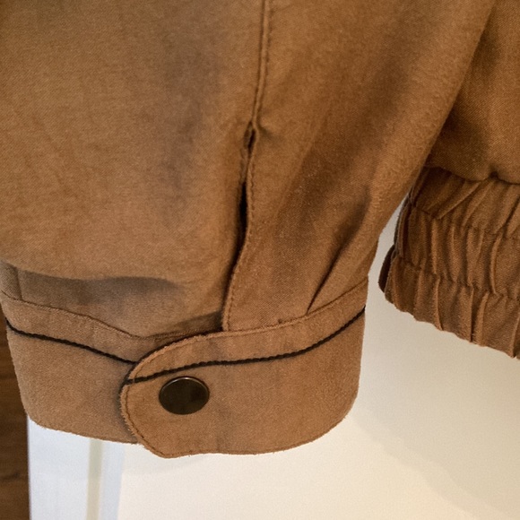 MEN’S ST. CRIOX SHOP BROWN JACKET! TWO POCKETS IN FRONT. FULL ZIP. - Picture 4 of 6